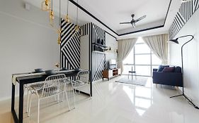 Azure Residences By Sleepy Bear Paradigm Mall